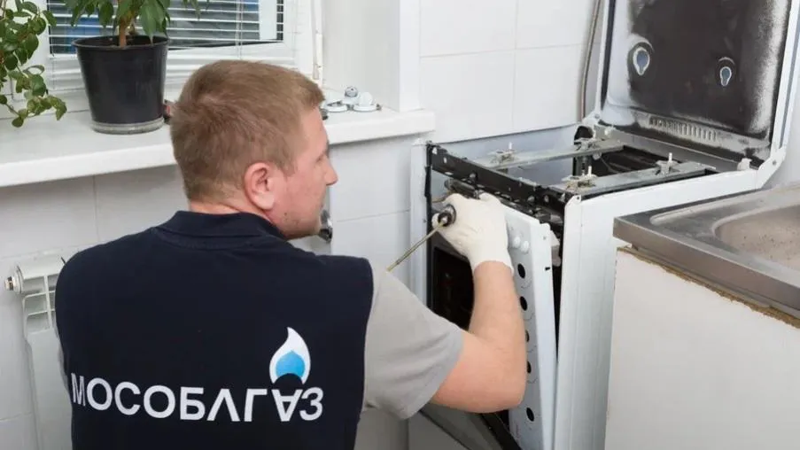 Проверка газового оборудования. Фото: Антон Чернов