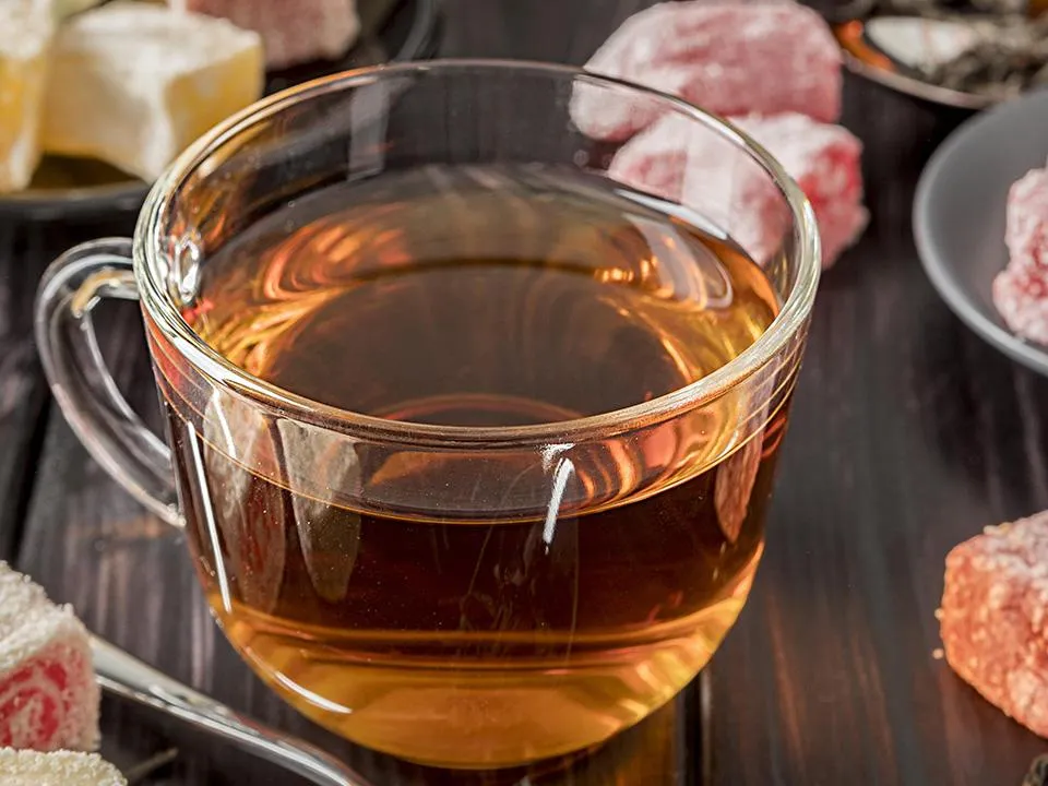 «Самое ажиотажное время»: россияне могут взметнуть цены на чай и конфеты