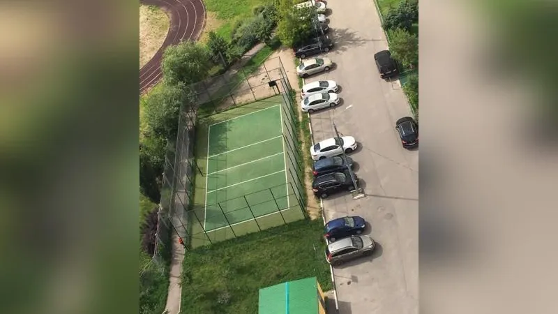 Спортивную площадку в Павшинской Пойме закрыли на ключ из-за жалоб пенсионерки 