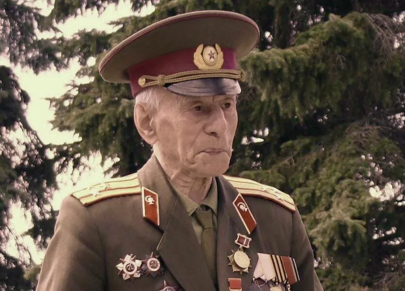 Карп Абрамович Трескунов — ветеран, заслуженный врач. Фото: пресс-служба партии «Единая Россия»