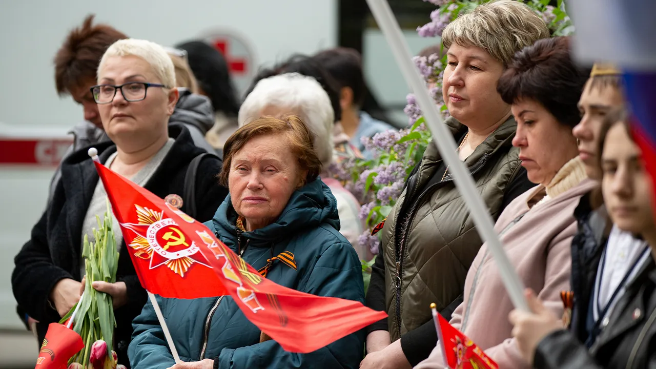 Жители ЛНР рассказали, как изменилась их жизнь с момента присоединения к России