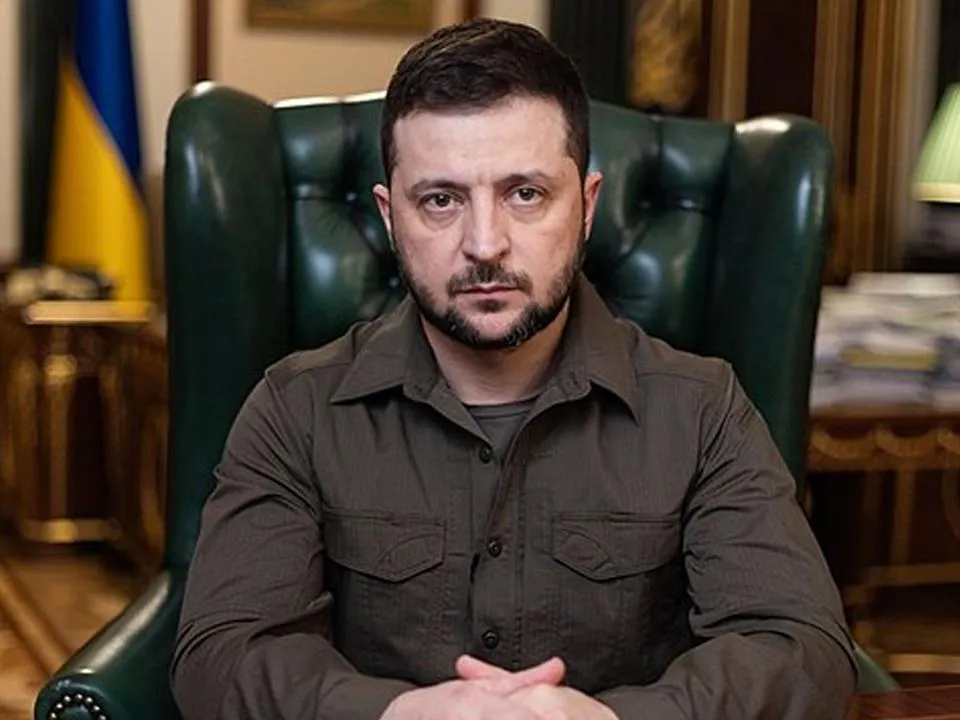 Трещина в поддержке Зеленского: против кого играет Евросоюз?