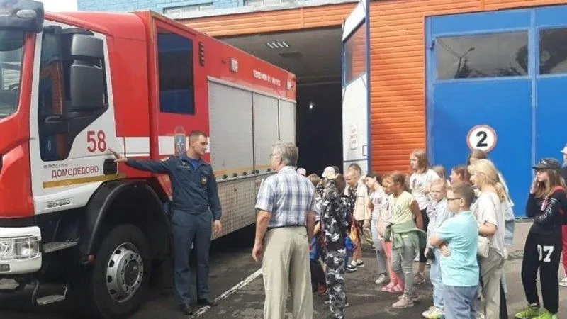 Школьники из Домодедова побывали на экскурсии в пожарно-спасательной части №58
