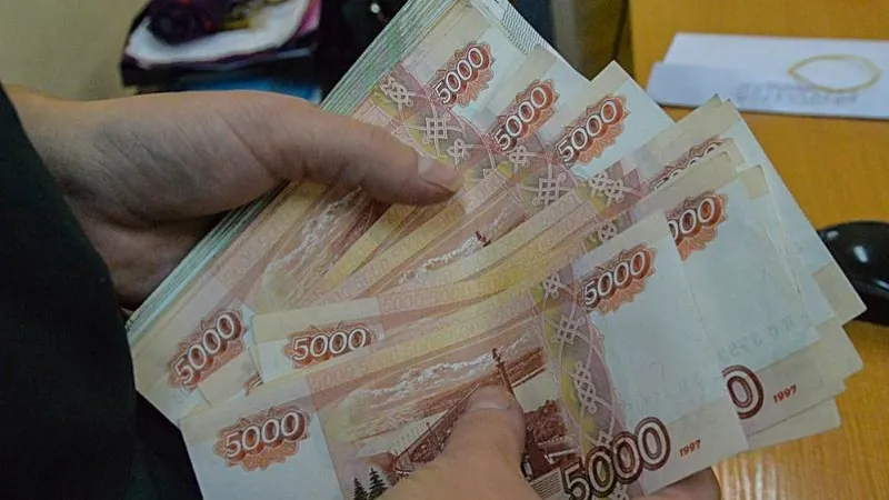В Екатеринбурге мужчина ограбил ветерана труда