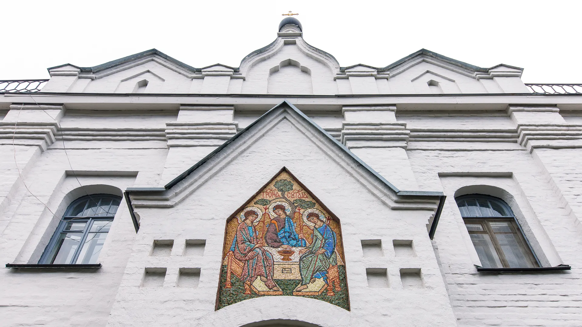 «Все устремились на потолок»: загадочная гробница в Турции притянула христиан — что нашли