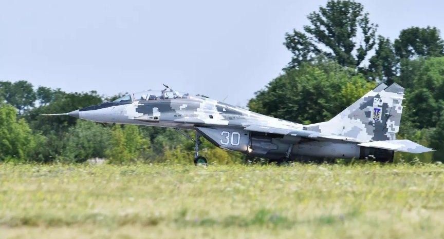 Экс-министр обороны Словакии даст показания по передаче Украине МиГ-29