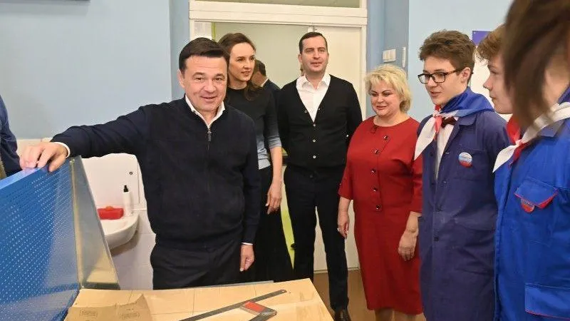 Губернатор осмотрел новый учебный корпус гимназии №2 в Щелково