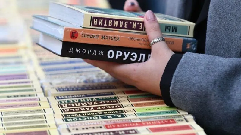 Новогоднее чтиво: идеальные книги для зимних каникул