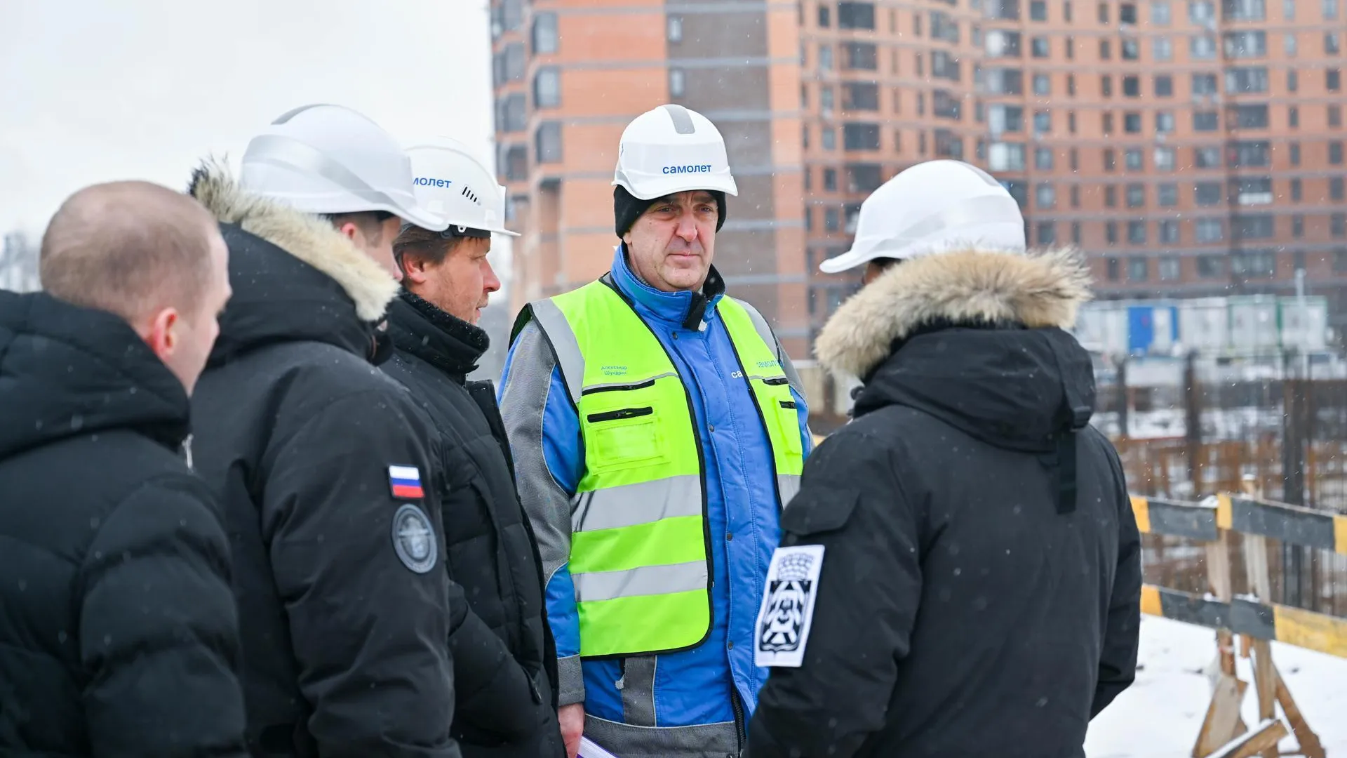 Станислав Каторов проверил строительство образовательных учреждений в ЖК «Зеленые Аллеи»