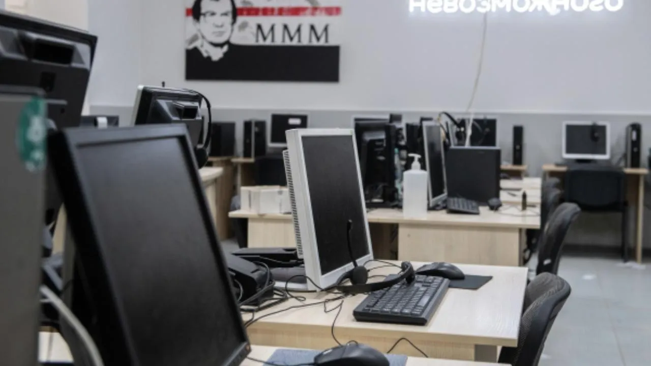Эксперт по кибербезопасности рассказал, как мошенники используют тему экстремизма