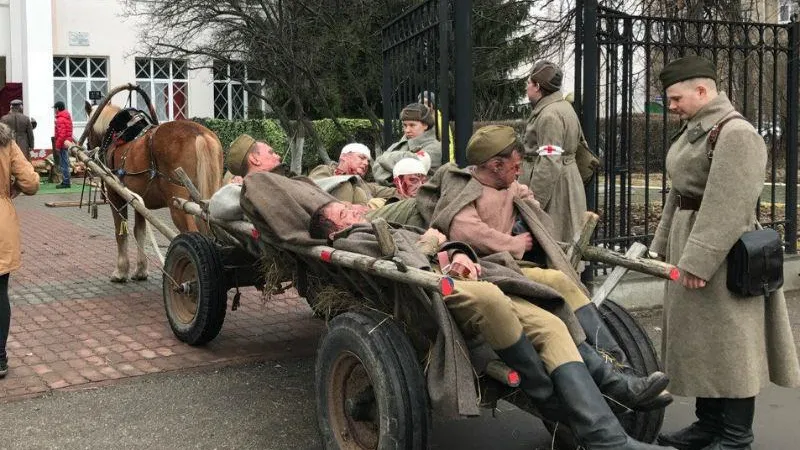 В Жуковском снимают фильм о госпитале, который в годы ВОВ располагался в здании школы