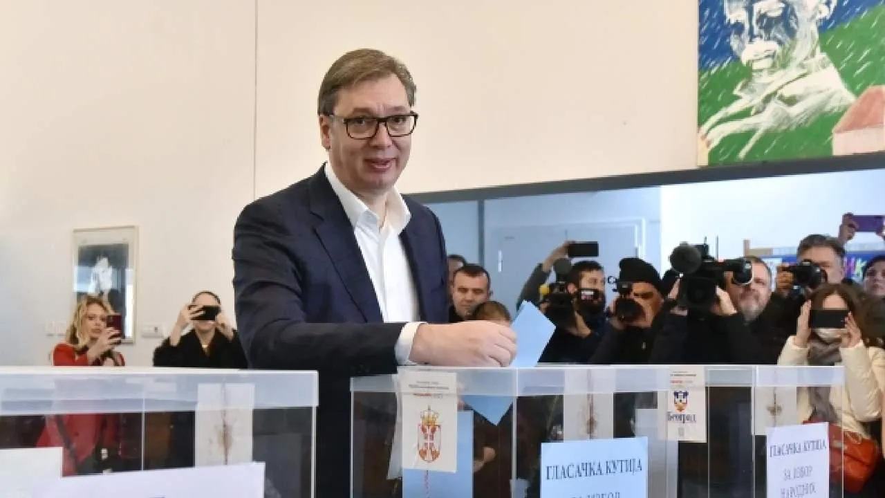 «Сербский стул»: Президент Вучич ответил на обвинения мирового сообщества в лояльности