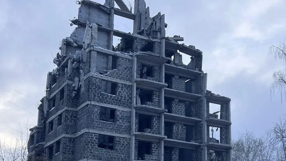 Недостроенное здание жилого дома снесут в Звенигороде