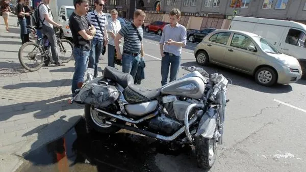 В ДТП с мотоциклом в Лобне погиб человек