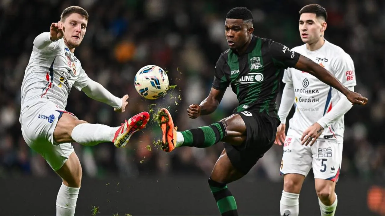 Полузащитник ЦСКА пожаловался на постоянные провокации со стороны колумбийского форварда «Краснодара»