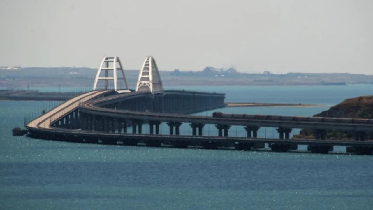 Атаку Крымского моста назвали средством компенсировать отсутствие у ВСУ успехов на полях сражений