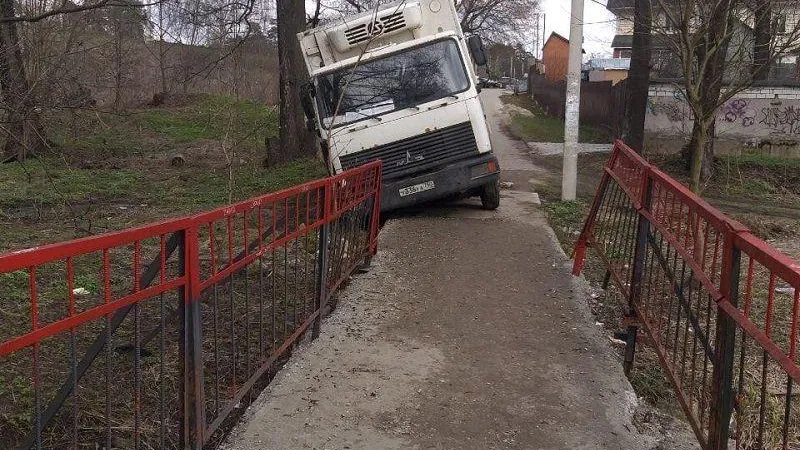 Водитель из Жуковского нарушил ПДД и угодил в западню