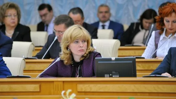 Около 2 млрд руб может сэкономить область, сократив чиновников – министр