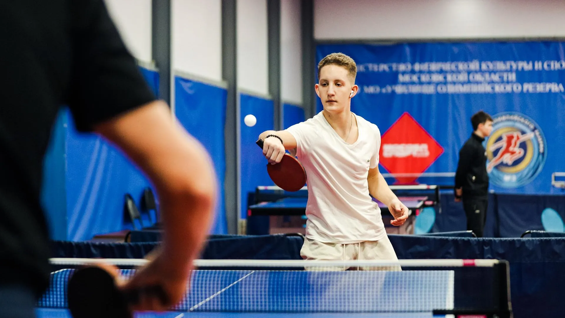 В Химках ко Дню Героев Отечества организовали турнир по настольному теннису