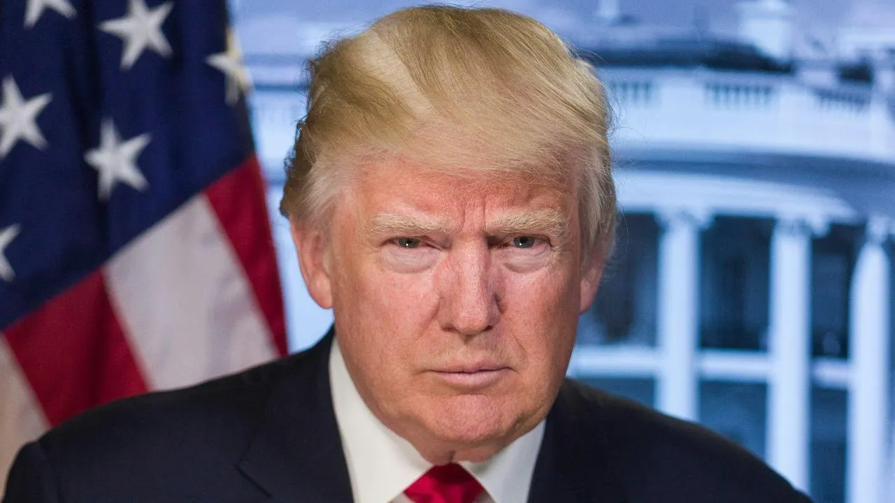Трамп одной фразой отшил Макрона на встрече с Зеленским