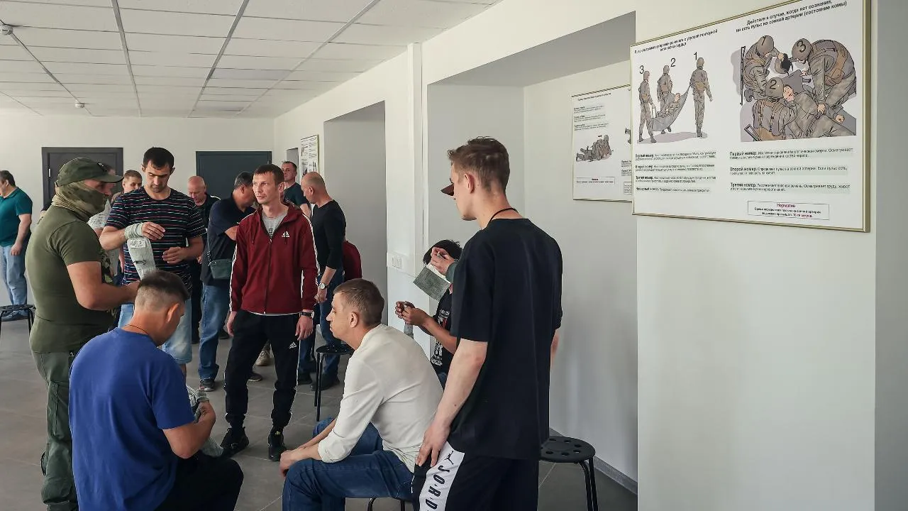 В Подмосковье военнослужащим, которые заключили контракт от области, рассказали о мерах поддержки