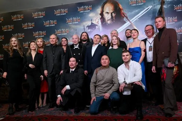 Съемочная группа на премьере фильма «Злой город» режиссера Константина Буслова