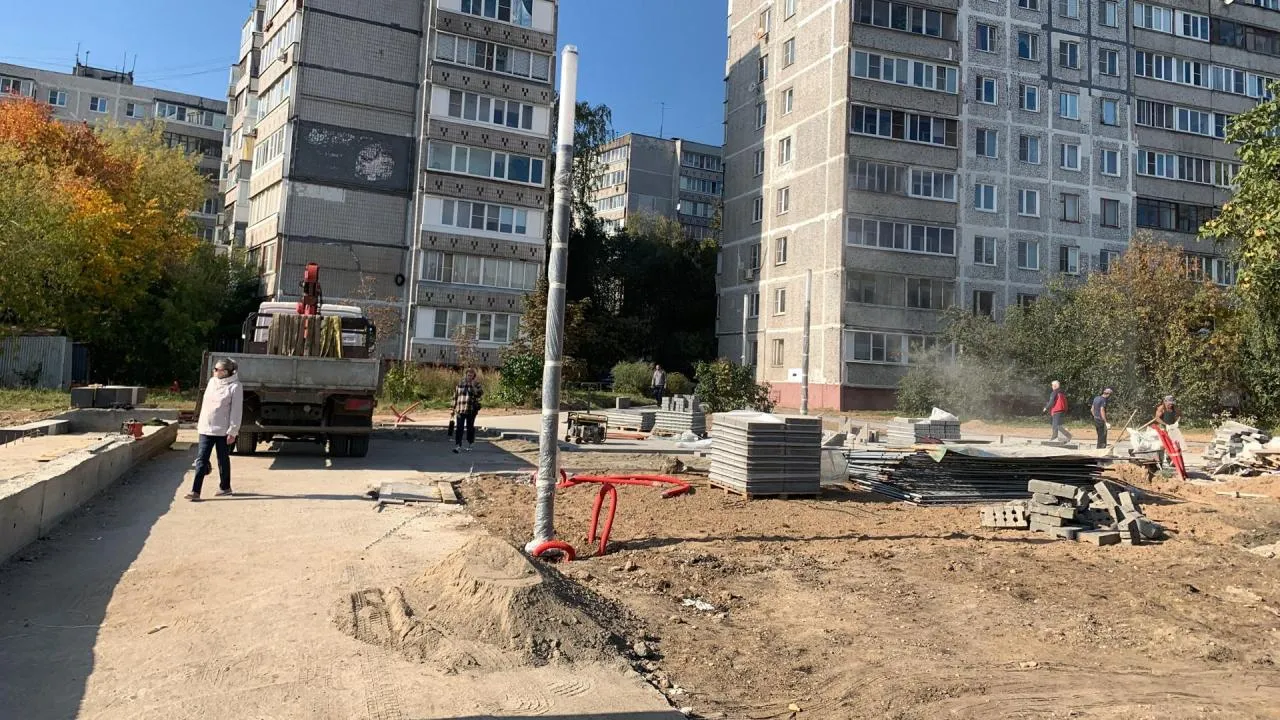 В Щелково полным ходом идут работы по благоустройству сквера вдоль Пролетарского проспекта