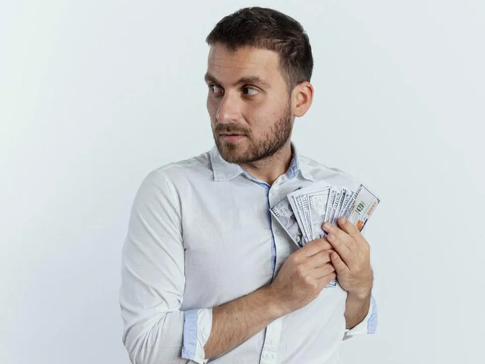 Испытание богатством: эзотерик раскрыла, кому противопоказано иметь большие деньги