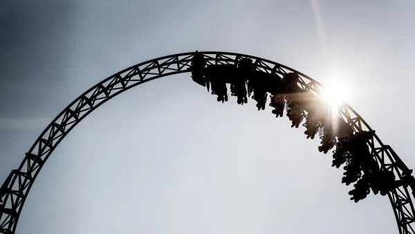 В Башкирии из-за поломки аттракциона люди повисли вниз головой