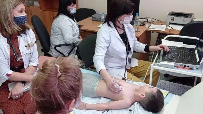 Десант врачей проведет прием детей в Озерах