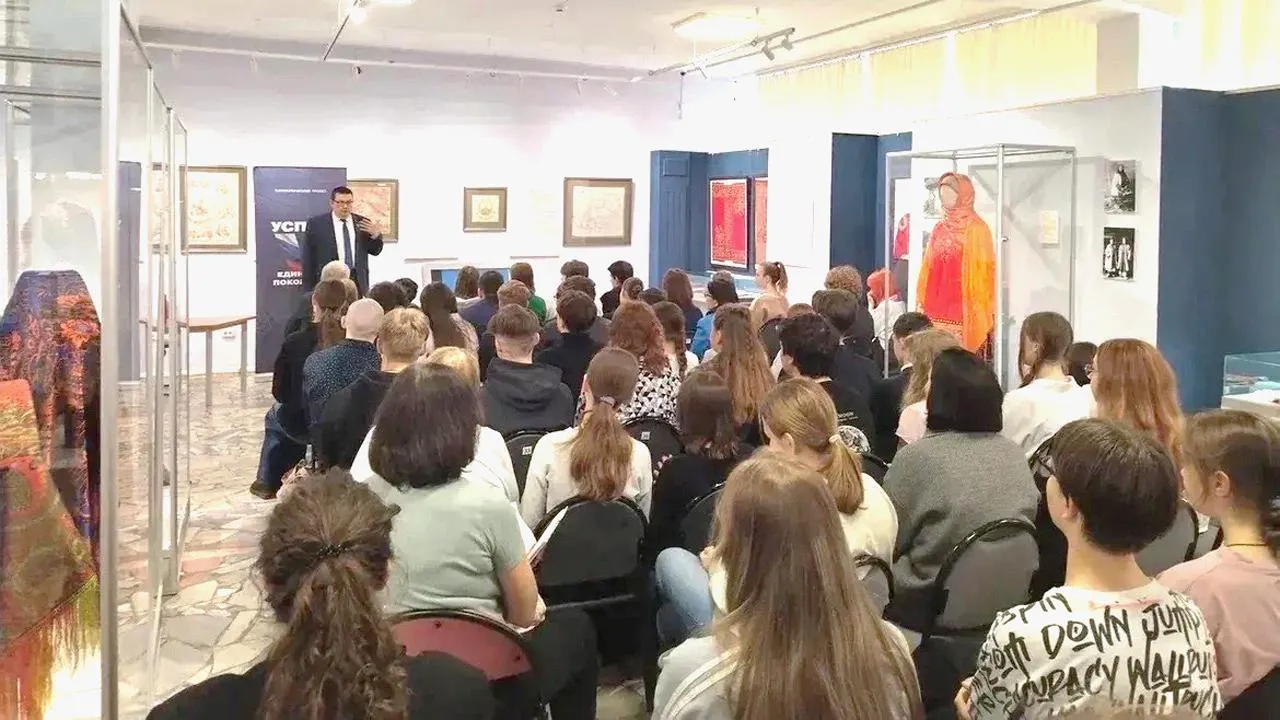 Илья Фролов