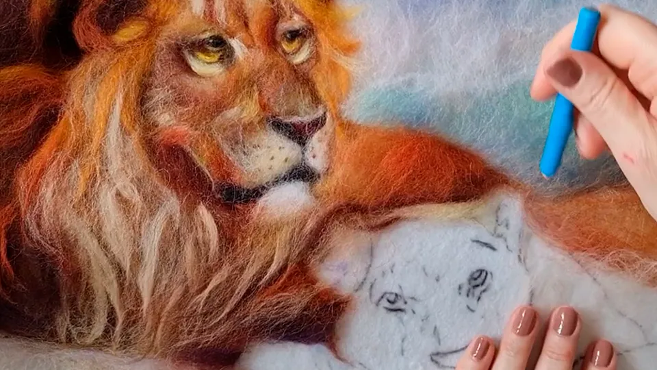 Фото: youtube.com/Рисую шерстью. Художник Елена Курицына