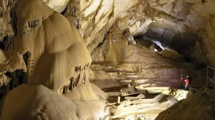 Мраморная. Фото с сайта пещерамраморная.рф