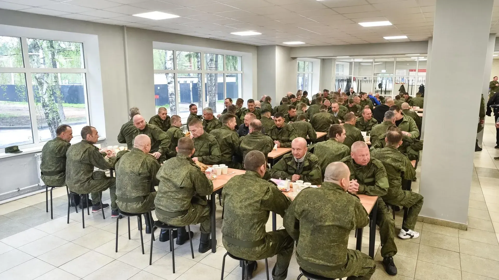 В подмосковном пункте отбора в Балашихе для кандидатов созданы комфортные бытовые условия