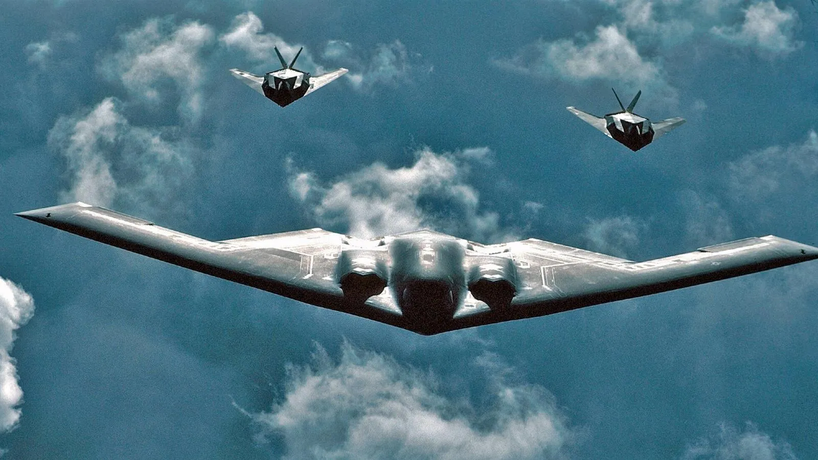 Американский малозаметный стратегический бомбардировщик B-2 Spirit. United States Air Force via CNP
