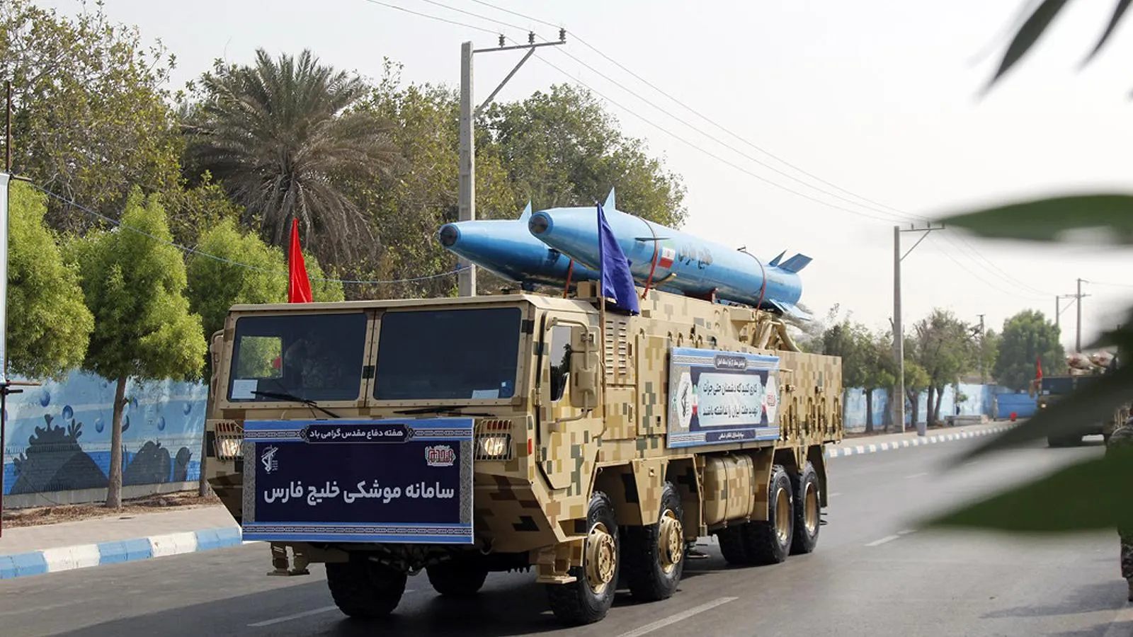 Перевозка ракеты «Фатех-313», Иран. Fars Media Corporation