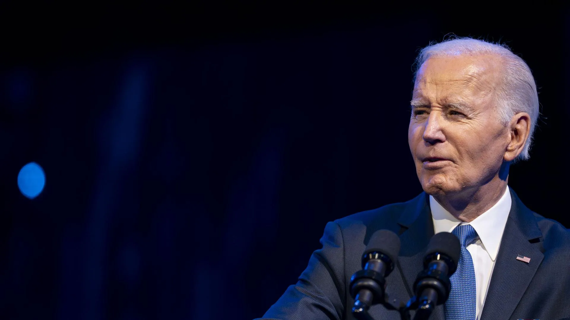 Bonnie Cash - Pool via CNP/Keystone Press Agency