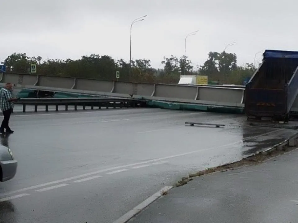 Объем работ большой: разбор рухнувшего во Владивостоке виадука затянется