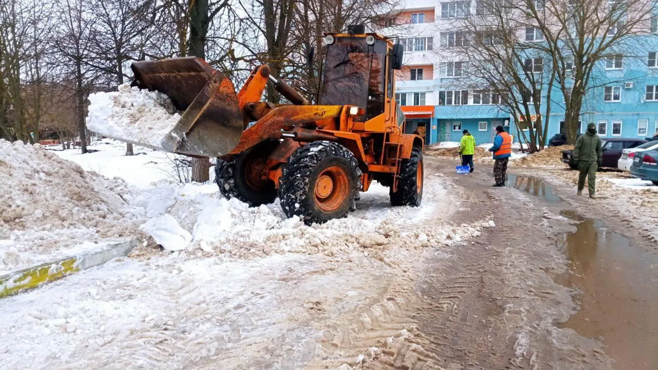 Подмосковные коммунальщики перестроились на работу в условиях оттепели