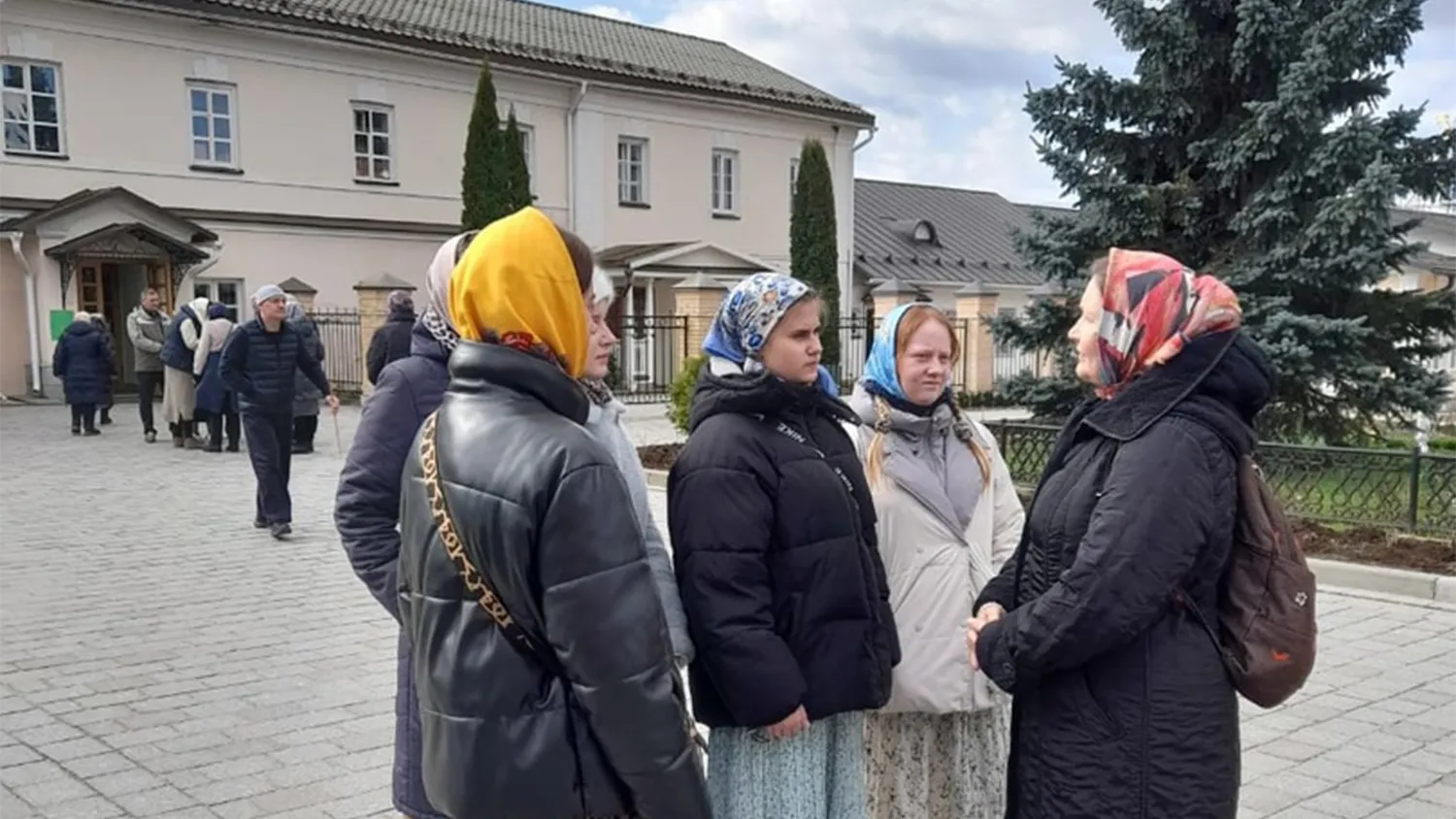 Фото: Успенский храм деревни Рожново