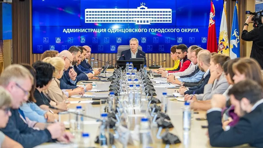 Глава Одинцовского округа Андрей Иванов встретился с жителями ЖК «Гусарская баллада»