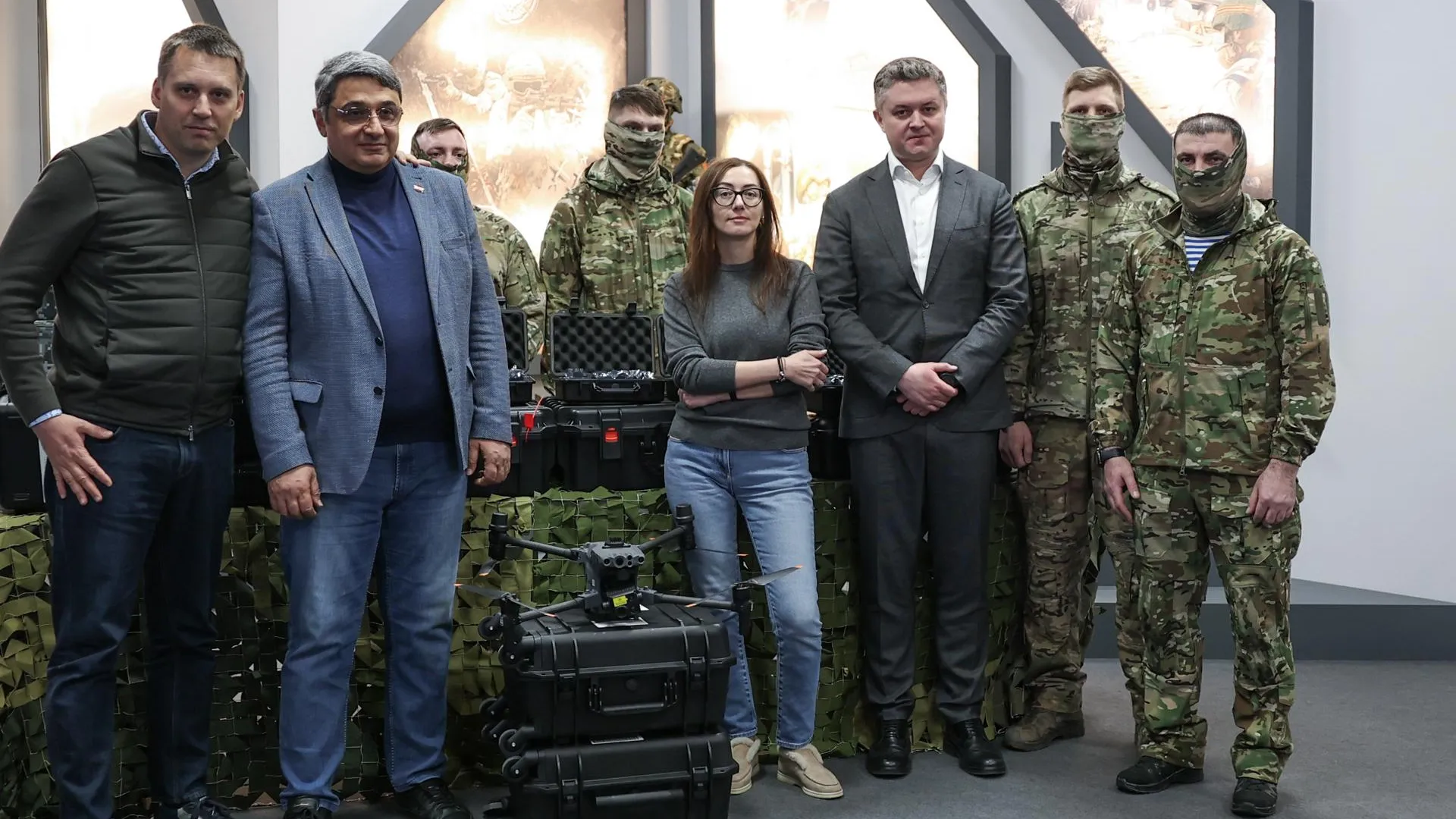 Команда губернатора Подмосковья организовала передачу тепловизоров и дронов бригаде спецназа ВДВ