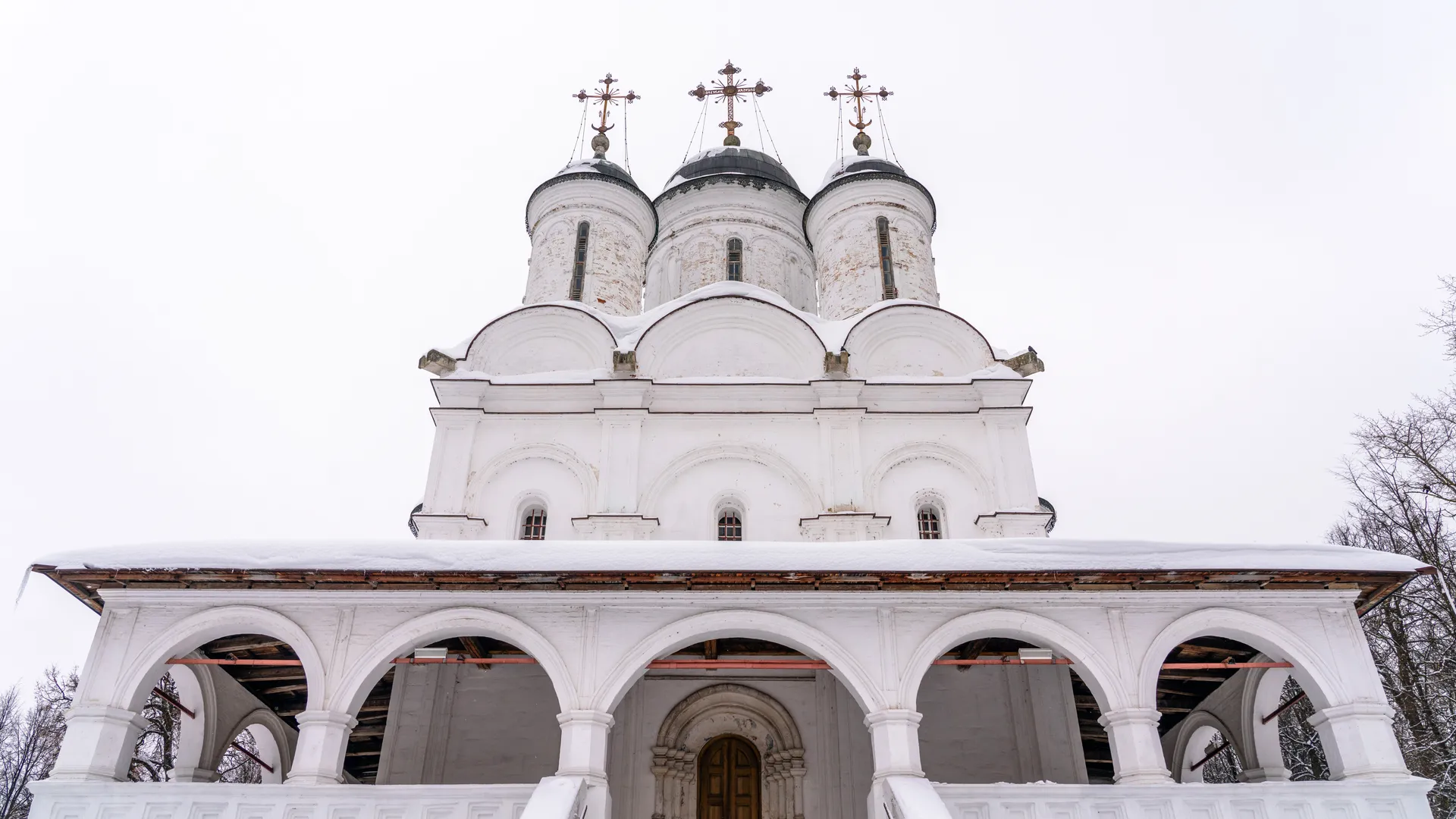 Церковь Преображения Господня в селе Большие Вяземы Одинцовского округа