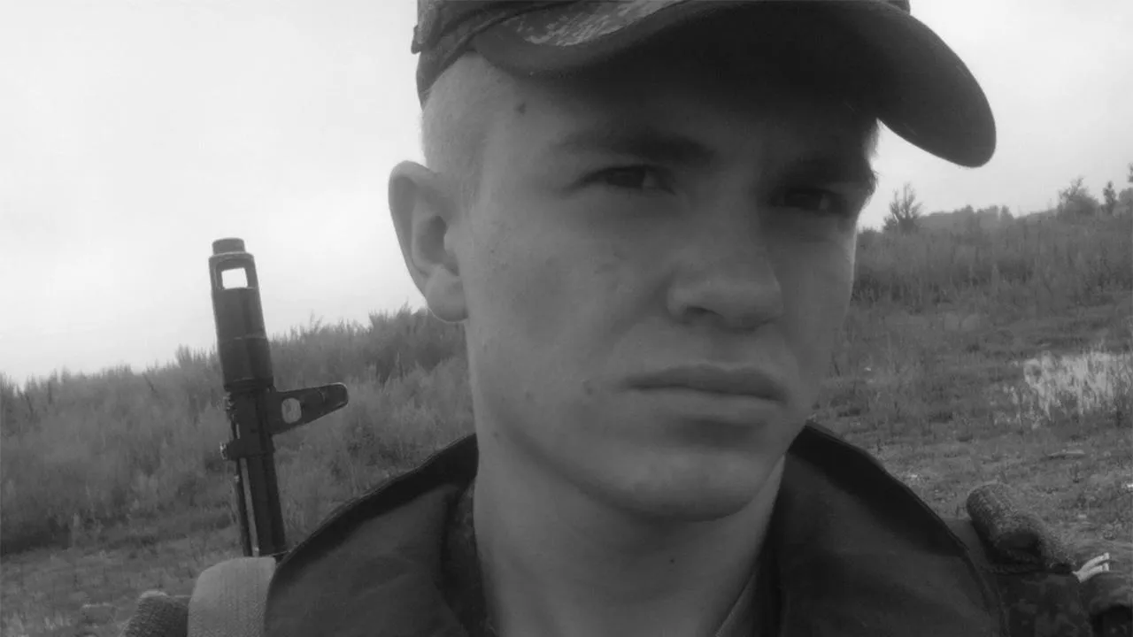 «С детства себя рисовал на фоне танков»: молодой офицер из Иркутска погиб на спецоперации
