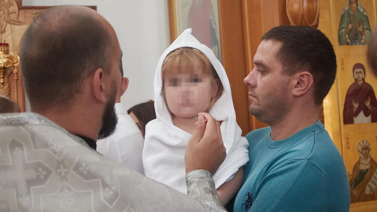 Владимир с удовольствием согласился стать крестным дочки своей подруги