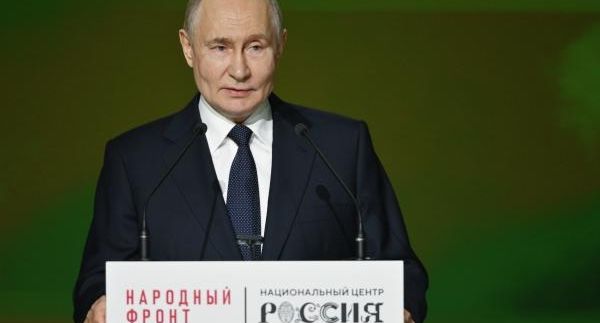 Путин: Россия может быть только независимой, иначе ее просто не будет