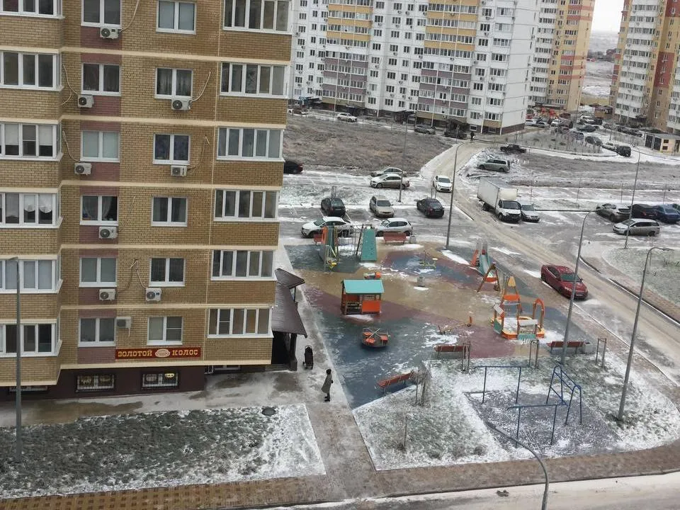 «Деревья падали на провода, трубы и машины»: очевидцы рассказали об обстановке в Ростове-на-Дону после ледяных дождей