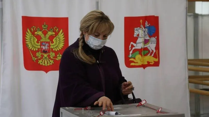 Элла Памфилова проголосовала на участке в Истре