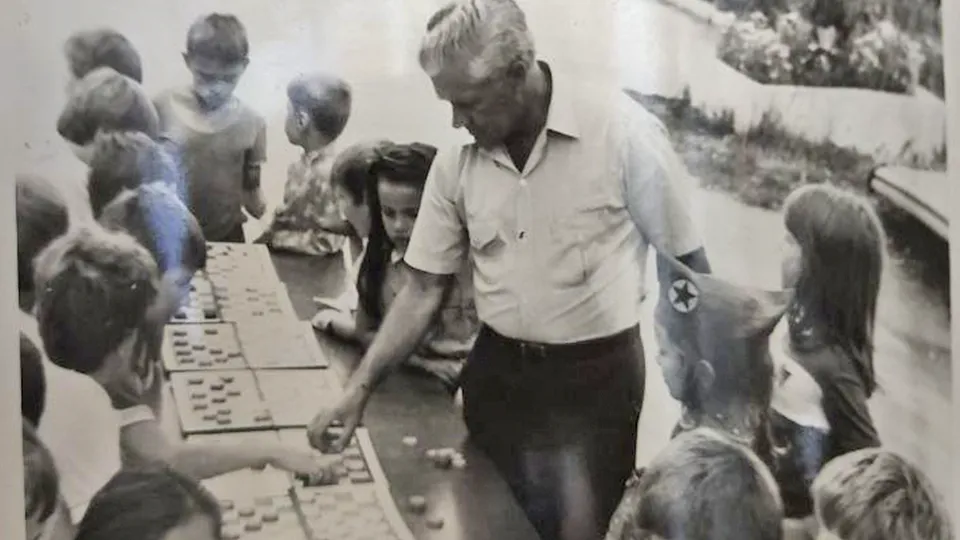 Иван Терехов с детьми. Фото: Андрей Семибратов