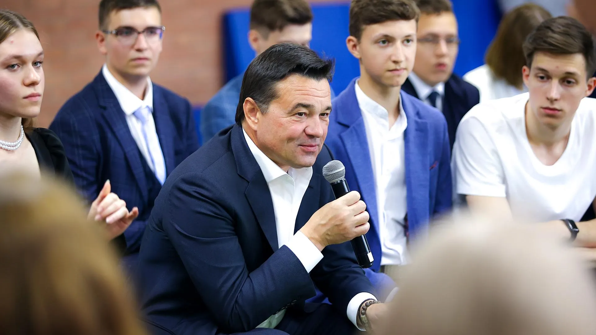 Андрей Воробьев встретился со стобалльниками, победителями и призерами ВОШ из Подмосковья в одинцовском филиале МГИМО